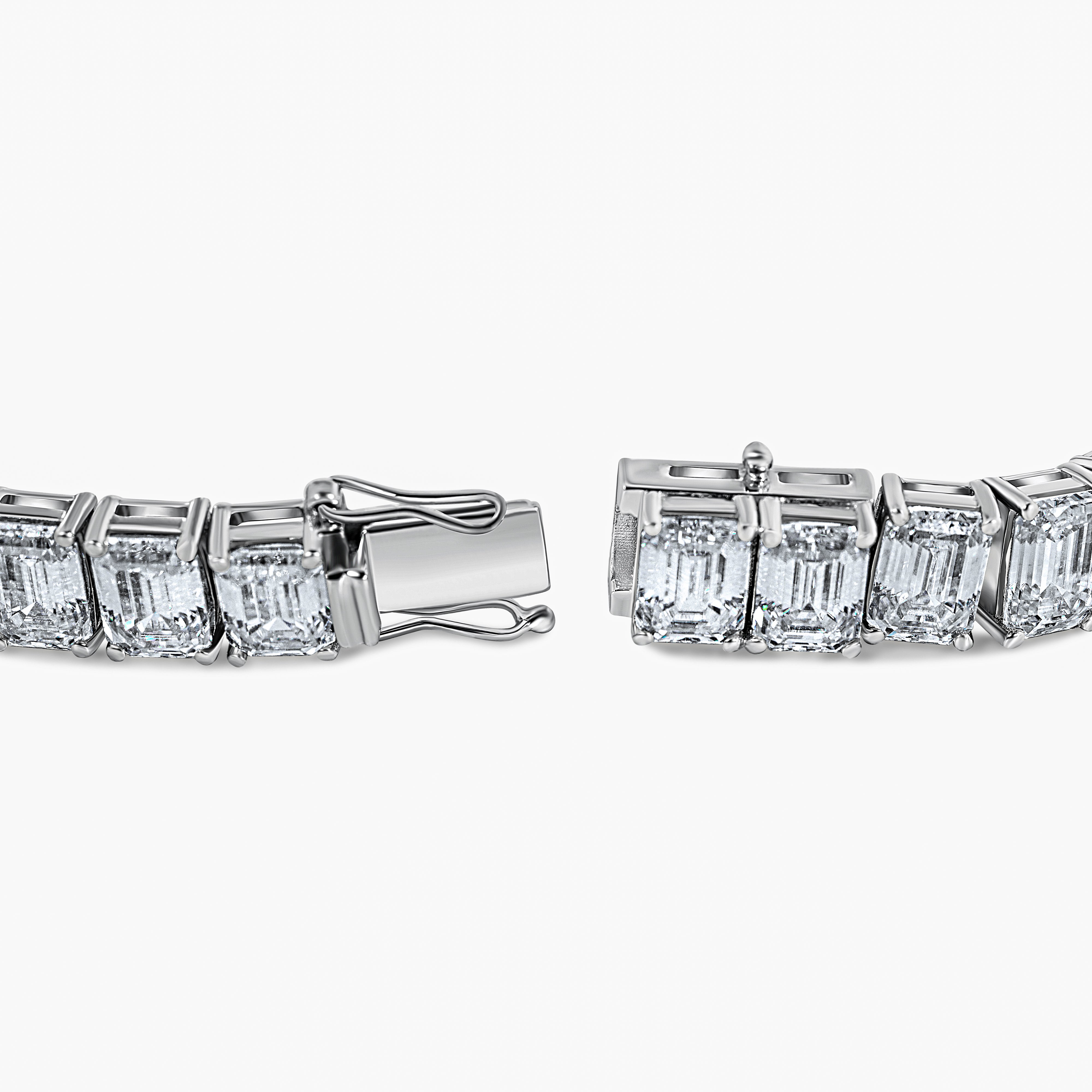 The Alaia 30ct Moissanite Bracelet in Sterling Silver