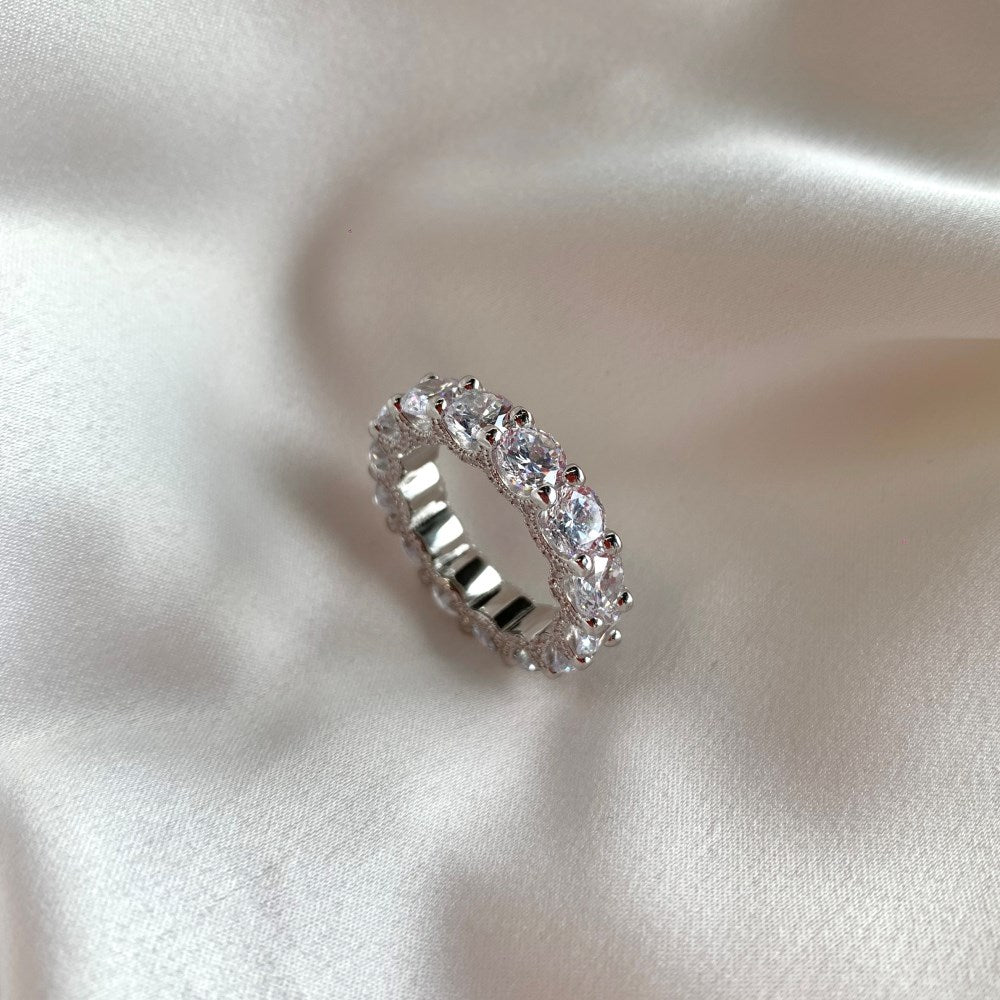 The Bellisima Ring | Timeless Brilliance