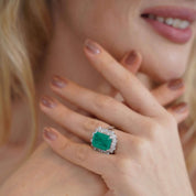 The Sissi Ring in Emerald Green