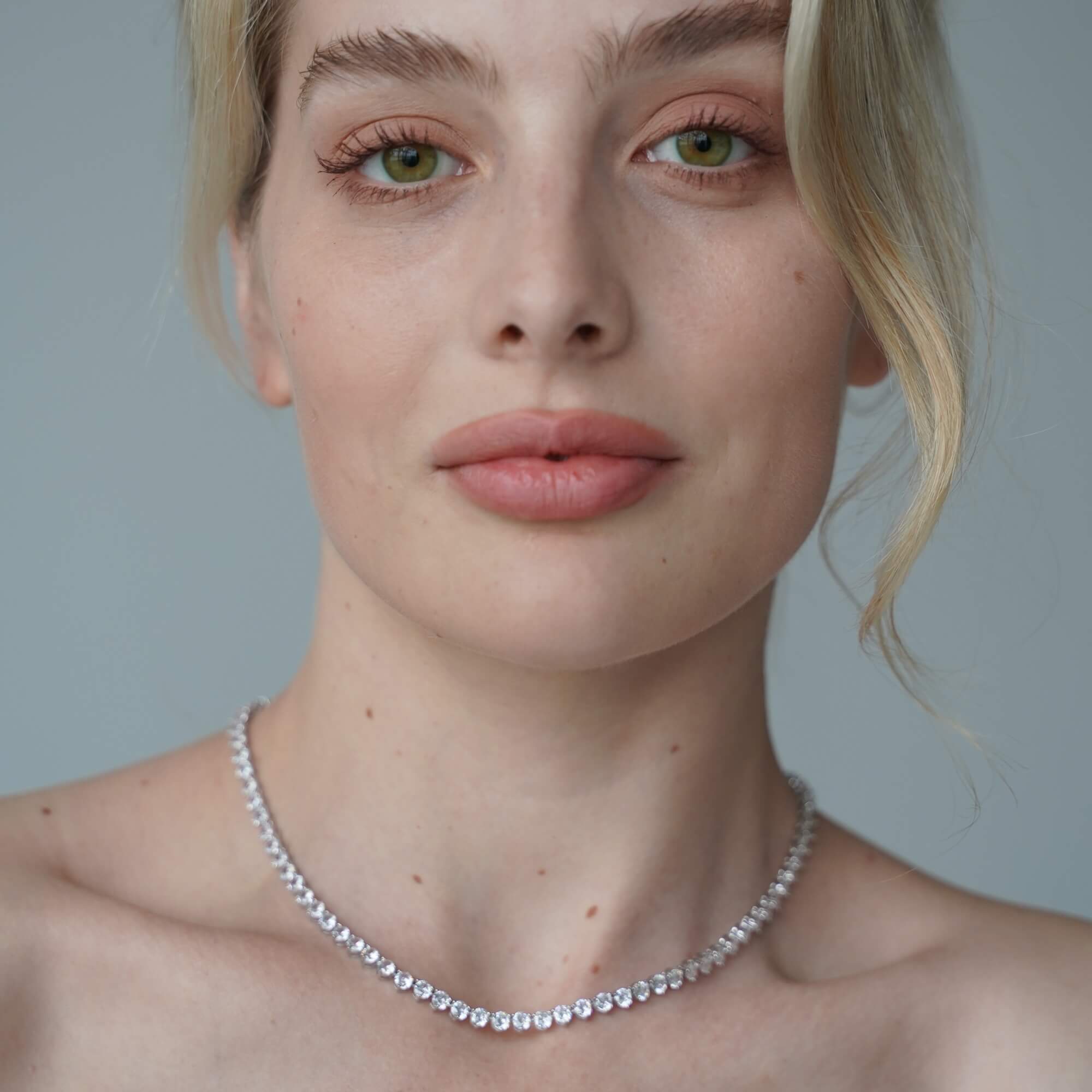 The Luxxe Tenné Silver Necklace