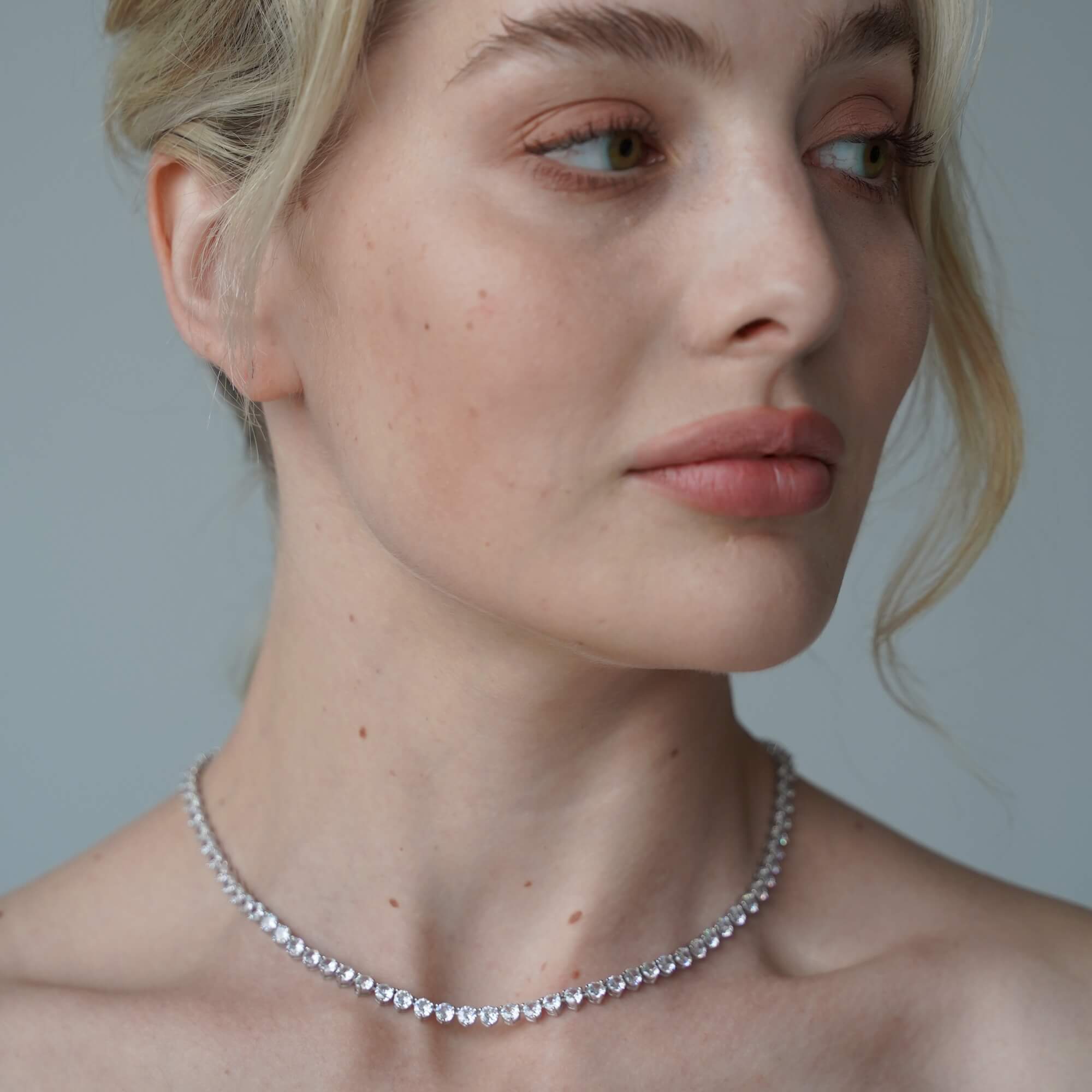 The Luxxe Tenné Silver Necklace