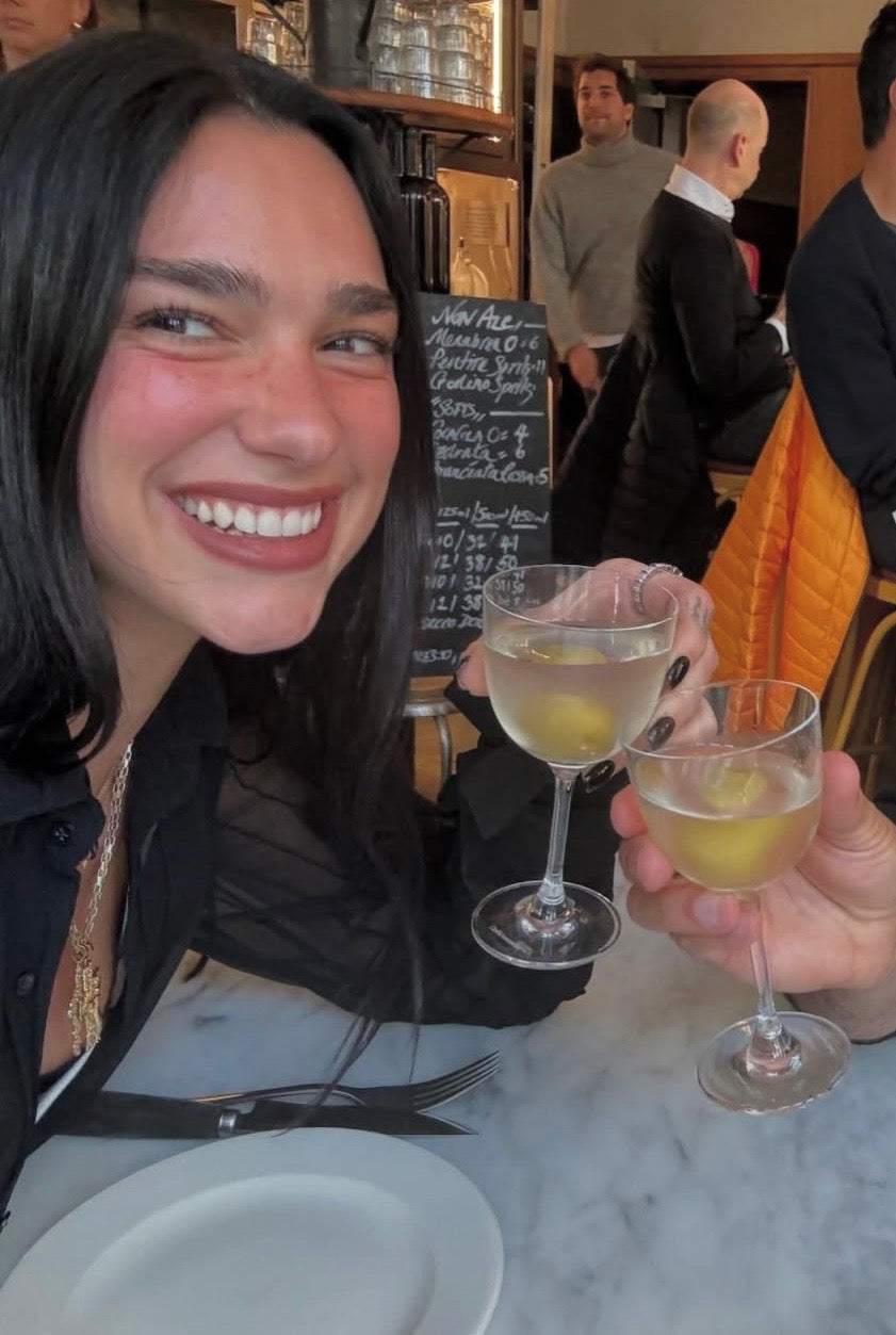 Viviana Halil Mia Ring diamond-free fine jewelry worn by Dua Lipa.