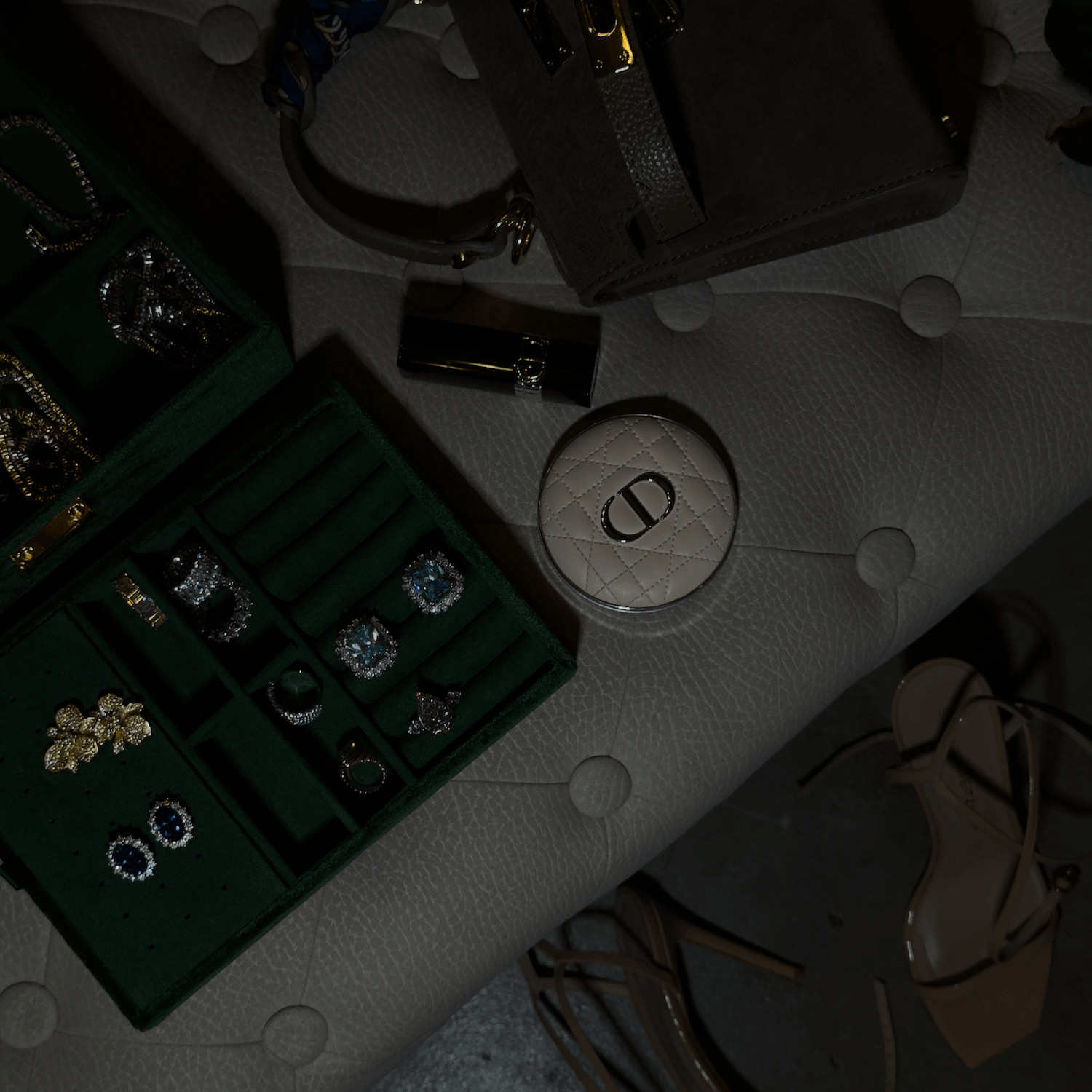 Jewelry box with VH essentials