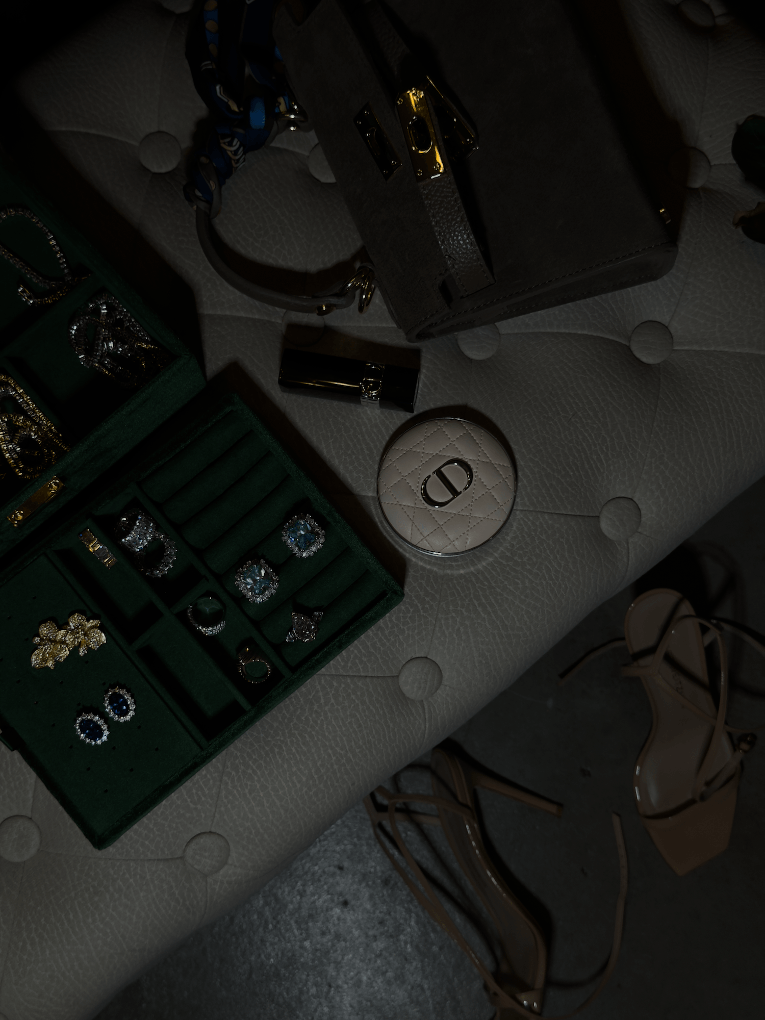 Jewelry box with VH essentials
