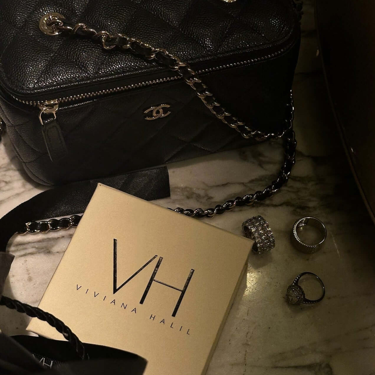 Discover curated jewelry pieces monthly with Viviana Halil’s Jewelry Subscription Box. Elegance and style delivered to your door.