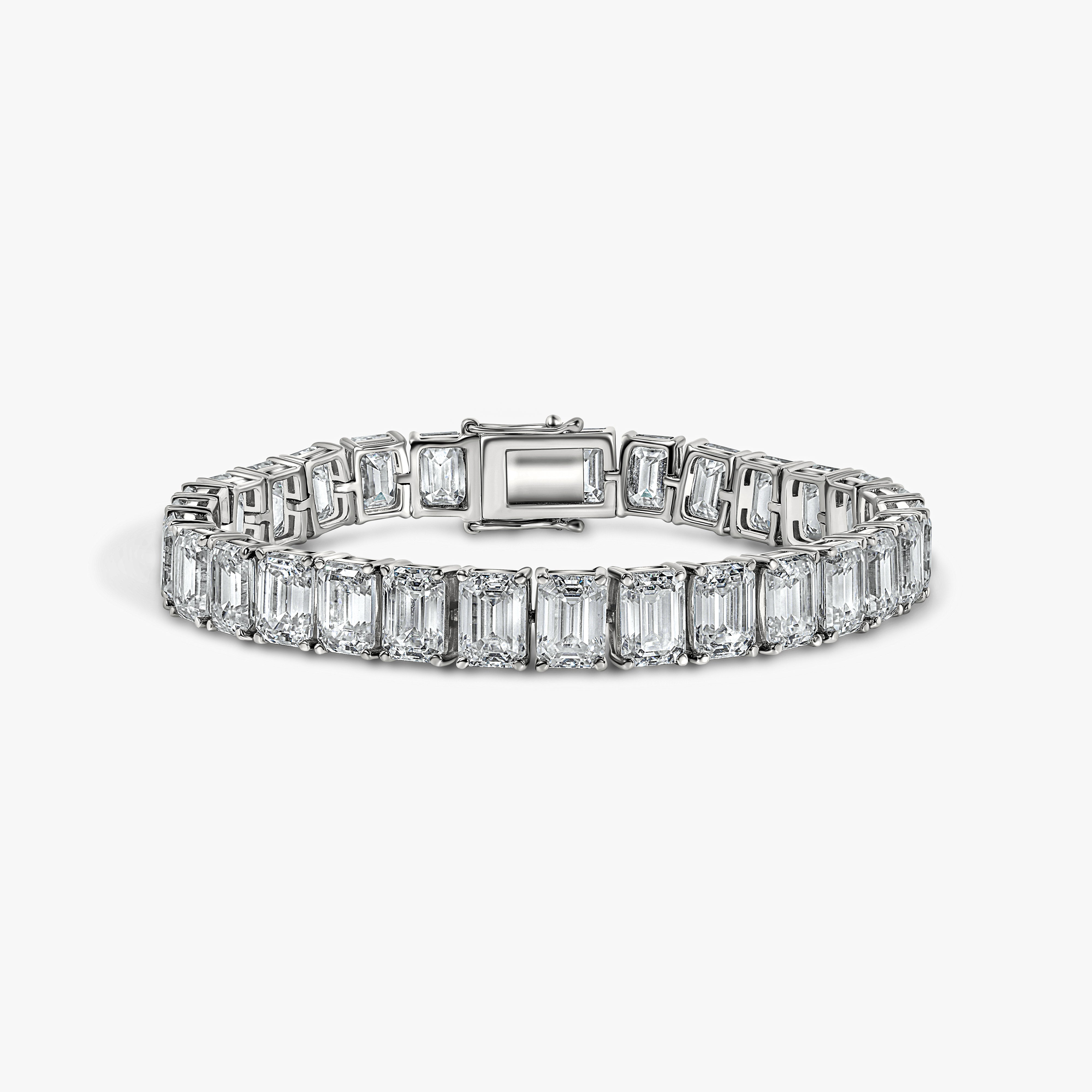 Close-up of The Alaia Bracelet showing refined diamond-free brilliance and craftsmanship.