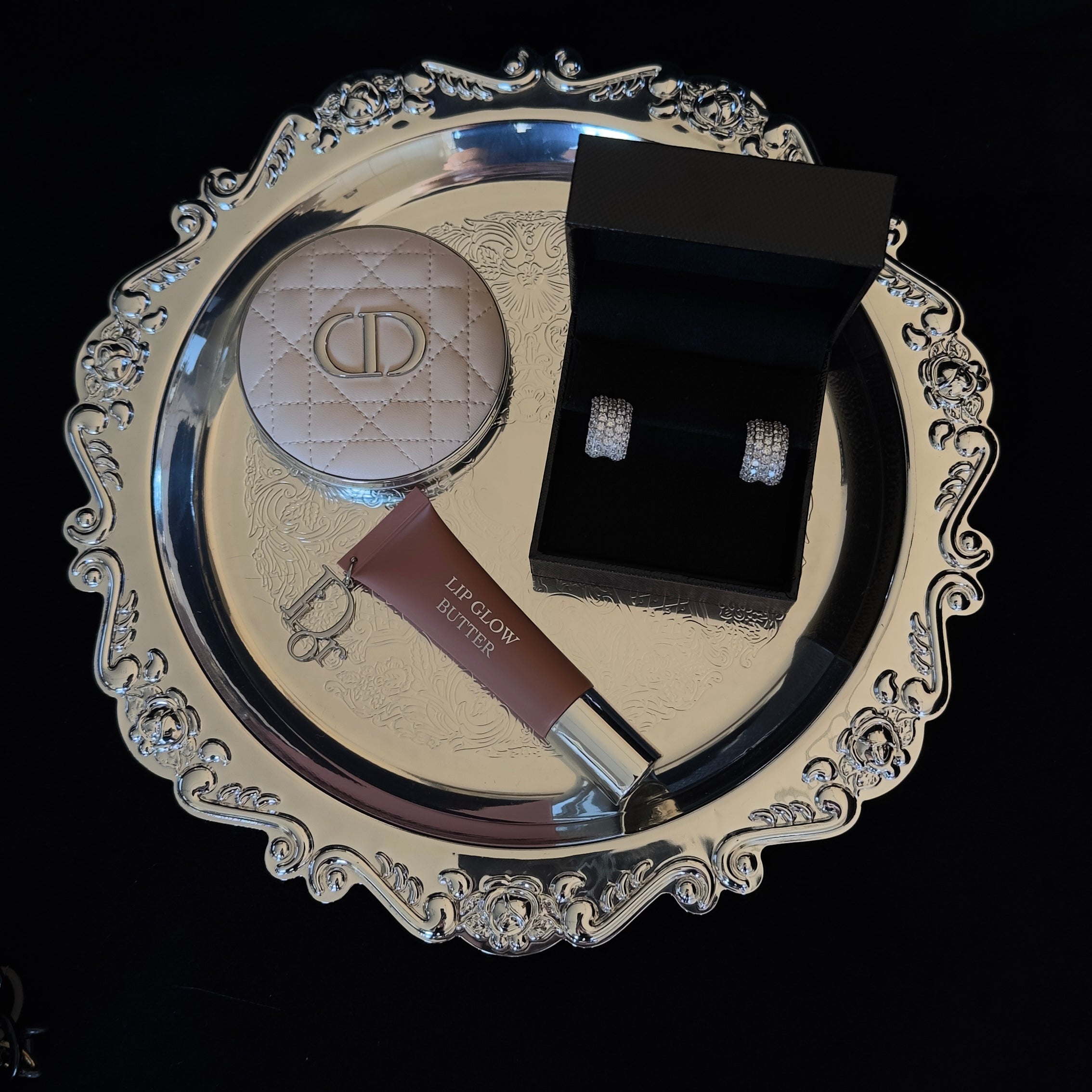 Editorial image of The Amira Earrings — bold femininity by Viviana Halil.