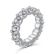 Close-up of The Bellisima Ring showcasing full pavé brilliance from every angle by Viviana Halil. 