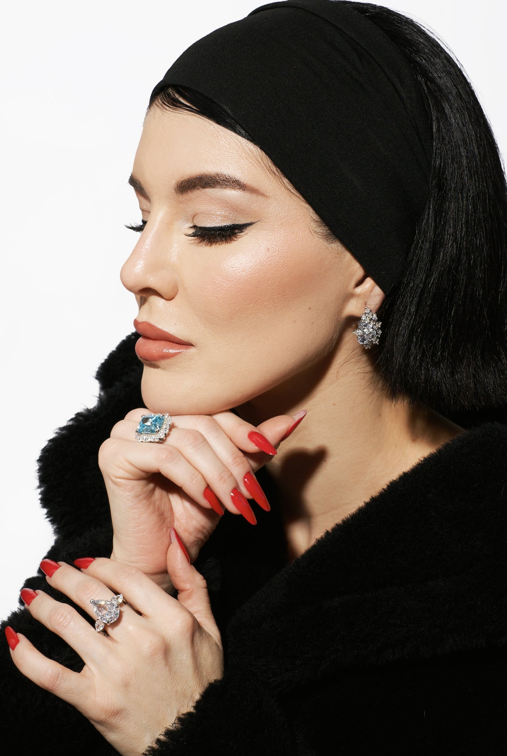 The Sissi Ring in sapphire blue diamond free luxury by Viviana Halil of Beverly Hills. 